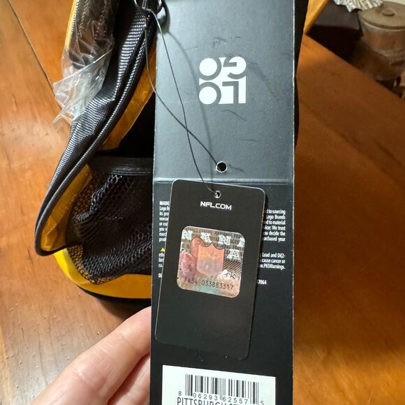 NWT Pittsburgh Steelers football tailgating rolling cooler with pull-out handle - Picture 9 of 11